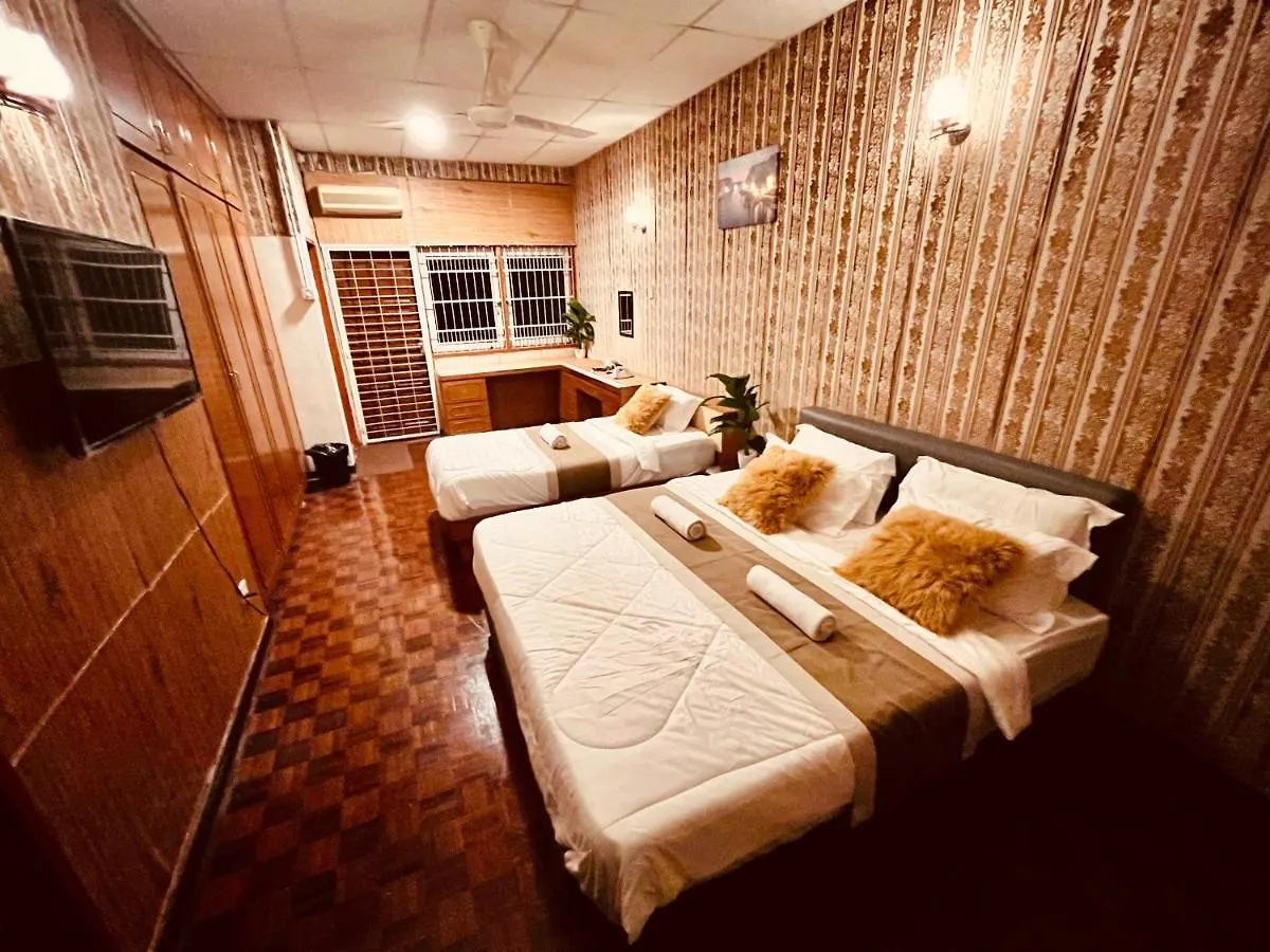 Villa Riverside Botanical Retreat + Nature-Surround Pool +Bbq Patio! Georgetown