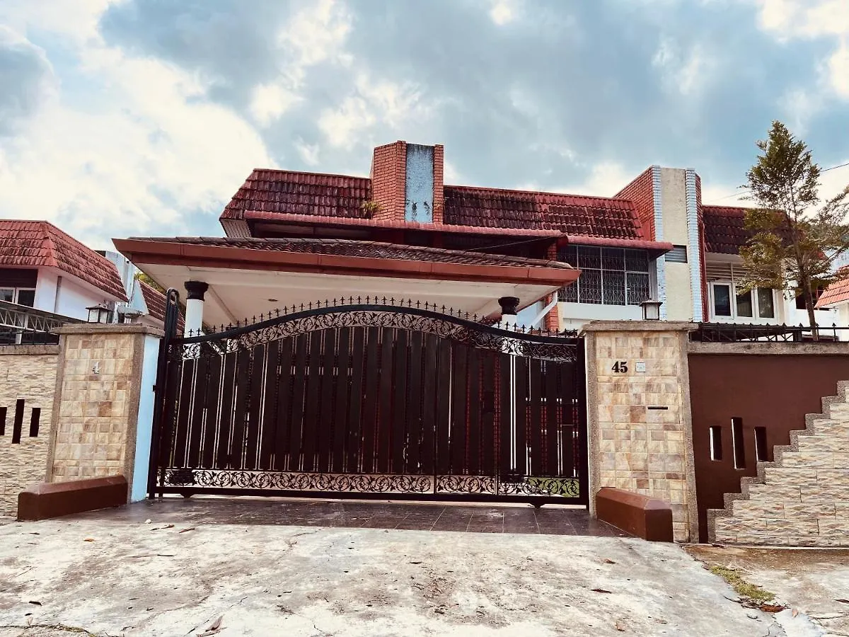 Riverside Botanical Retreat + Nature-Surround Pool +Bbq Patio! Βίλα Τζωρτζ Τάουν 0*,  Μαλαισία